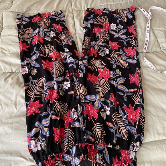 Xs tropical black wide leg capri, donating 10/10 - Picture 7 of 8